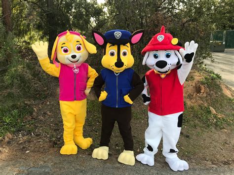 Mascot Services near Me: Engaging Entertainment for Community Gatherings